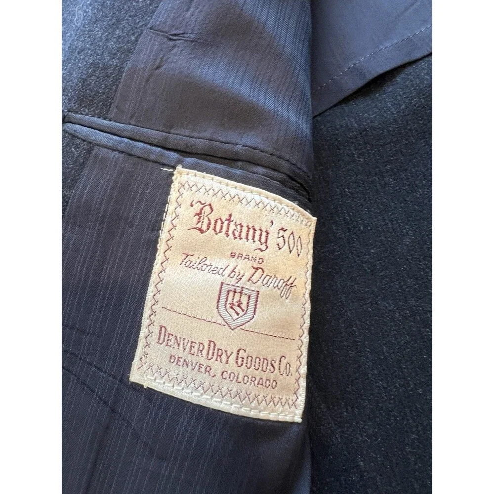 Botany 500 Wool Suit Charcoal Gray, 42R, 34”x33”, Custom Tailored, Tom James Tie